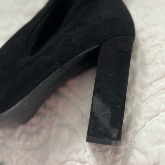 Steve Madden Black Suede Booties Size 9 - Picture 2 of 4